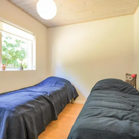Сasa de vacaciones Three-bedroom In