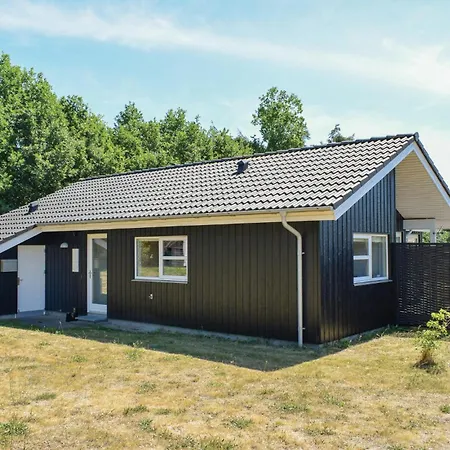 Three-bedroom In * Ebeltoft